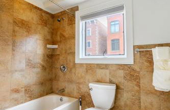 Modern 3BR Townhouse with Private Rooftop & Parking Minutes to NYC - Foto 24