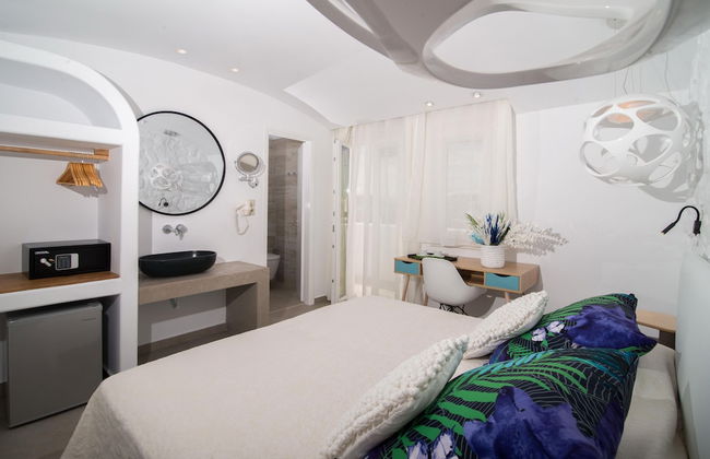 Spiros Hotel - Photo 18