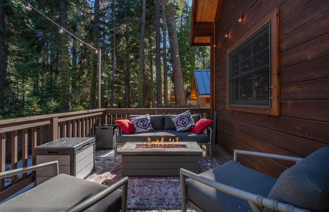 Cozy Pet Friendly Cabin in Lake Tahoe by Sierra Getaways - Foto 11