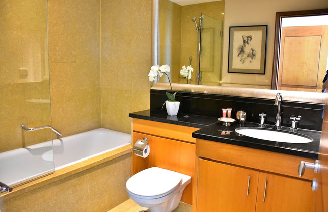 Serviced 2 Bed Skyvillas With View - Photo 10