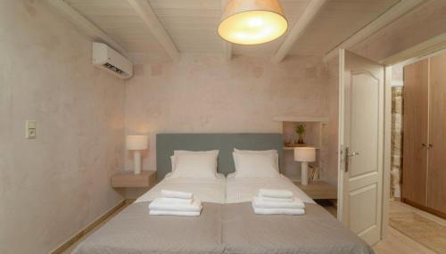 Villa Petrohelidono - Photo 3