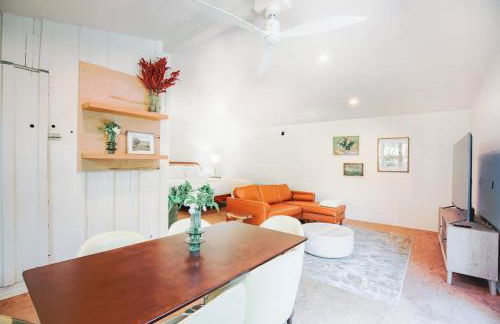 Gorgeous Eccentric Family Home with Cowboy Pool - Foto 36