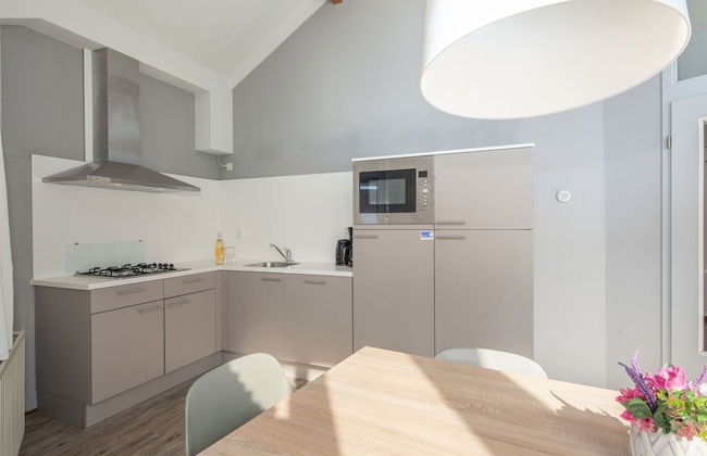 Bungalow in Zeeland Near Sandy Beaches - Photo 8