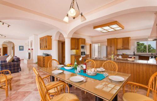 Villa Ocean View by Villa Plus - Photo 20