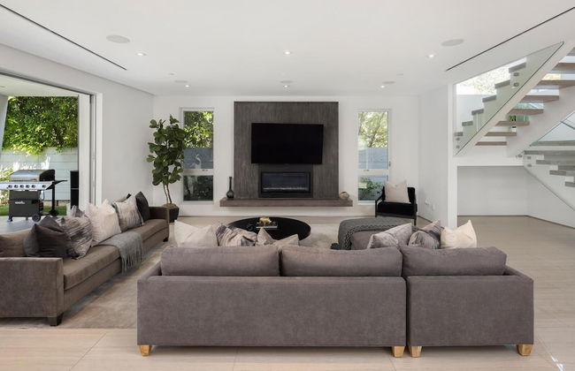 Alfred Villa - Photo 25