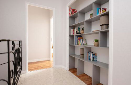 Villa à Castres, Maison 10 personnes avec piscine privée, jardin et 5 chambres - Photo 11