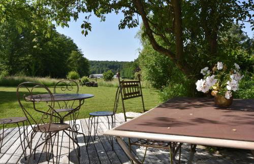 Holiday Home in Auvergne With Roofed Garden and Terrace - Foto 6