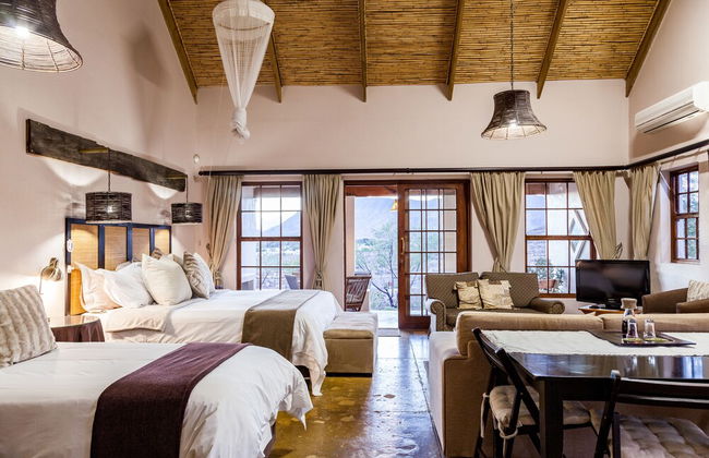 Karoo View Cottages - Photo 13