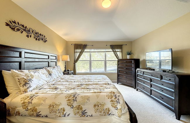 This Amazing 6 Bedroom Property With a Lake View - Foto 24