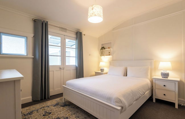 Bay Vista Cottage by the BnB Collection - Photo 4