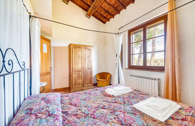 Laurel apt With Shared Pool - Photo 31