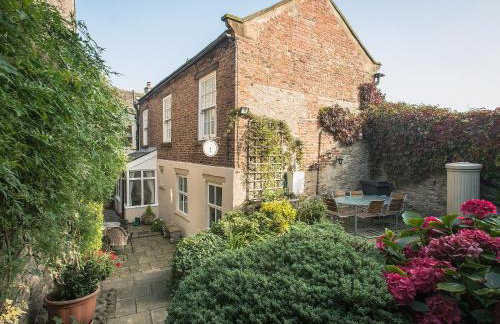 Barbican Cottage - Photo 1
