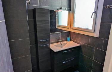 Magnifique maison avec piscine, idéalement située - Foto 16