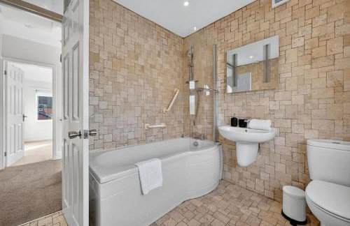 City SuperHost Lovely 3 bed Wythenshawe Home - Foto 9