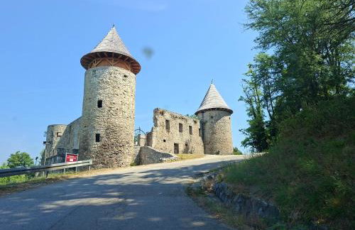 Blue House - Photo 11