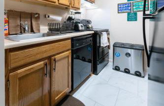 Booking.Com Exxlusive: Fully Furnished One Bedroom Entire Apartment With Full Size Bed. For One Person Or Couple, Soulmate Positive Friendship - Foto 12