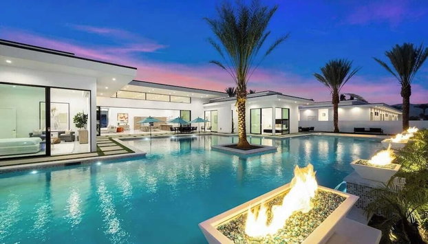 Pool, Hot Tub & Putting Green Minutes From Dining & Golf Bravo Villa #13 by Avantstay - Foto 3, Interior