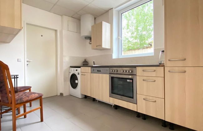 Stylish Shared 3-Bedroom Stay Near City - Foto 37