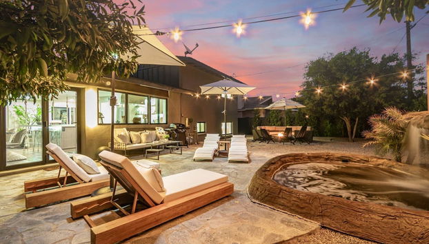 SolaNova Designer Oasis with Cocktail Pool & Theater - Foto 3, Habitación