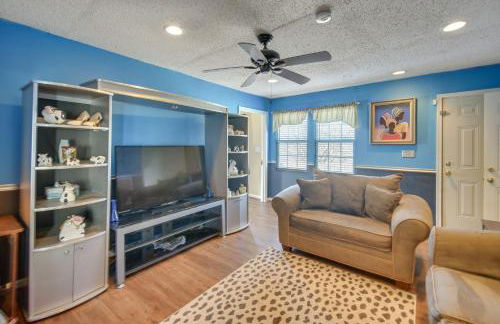 Private Yard and Patio BBQ! Norfolk Home Near Dtwn - Foto 6