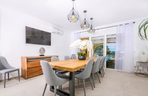 Casa Juana is a modern, luxury, exclusive, 6 bedroom villa. - Foto 51