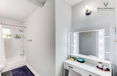 The Moose #6 - Modern Luxe Studio with Free Parking & King Bed - Foto 19