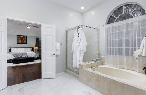 RARE FIND! Private Pool Hot Tub Spa Game Room Pool Heat Available Spring Special! - Foto 7