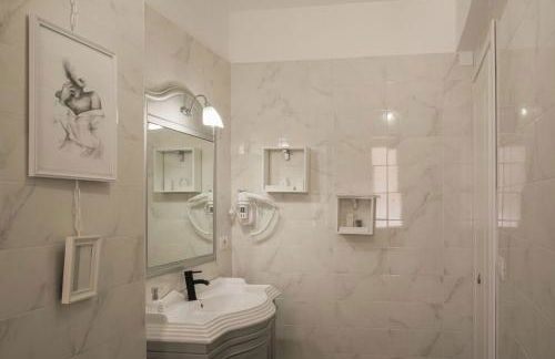 Charlemagne - Foto 4