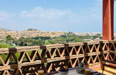 Hill View Benalmadena Appartment with fresh renovation - Foto 1