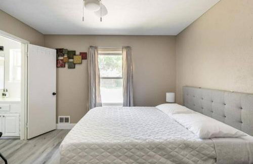 4 Bed 3 Bath House, Spacious, Smart TVs in all rooms, Whole house to yourself - Foto 25