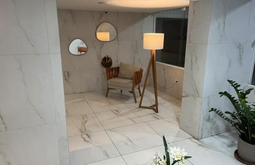 Extraordinary Seafront Apartment - Photo 26