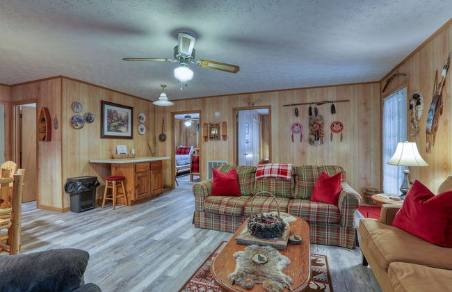 Wandering Creek - 2 Bedrooms, 1 Baths, Sleeps 6 Cabin by RedAwning - Foto 6
