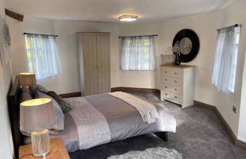 Tollgate House - Luxury Cozy Cottage - HUGE Hot Tub - Alton Towers - Foto 15