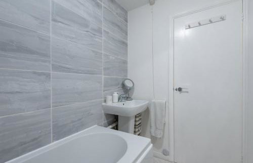 Modern Muse Flat with Free Parking - Foto 2