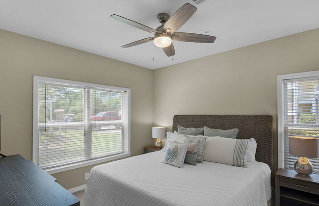 1st Floor, Walkable to Dining, Shopping, Beach - Sleeps 6 - Foto 14