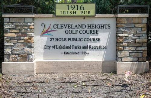 Luxury Heated Pool Home, Hot tub, King bed suite - Foto 18