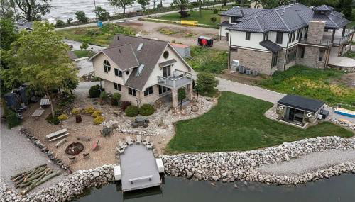 Waterfront Luxury Family Retreat - Foto 3