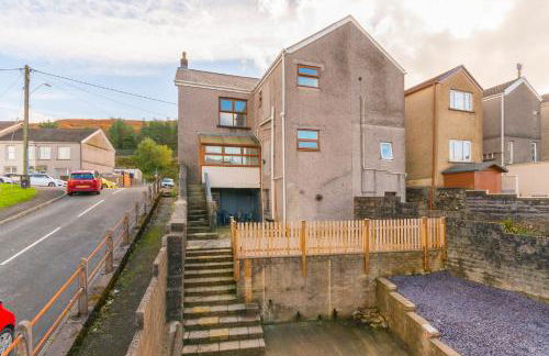 The SPACE Large House In Afan Forest Bike Park By STAE-Homes - Photo 35
