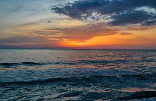 Huge Holiday Home in Marina di Castagneto Carducci near Sea - Foto 81