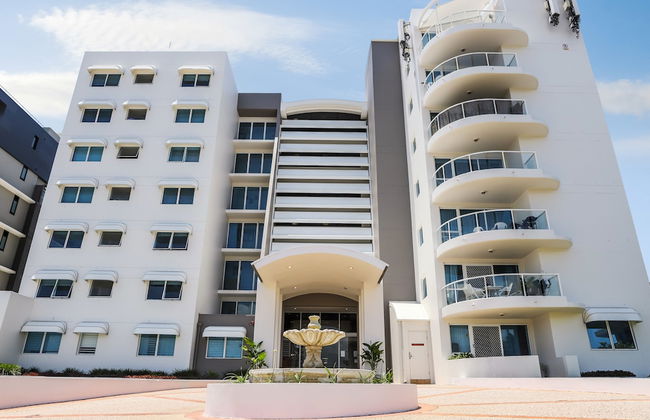 Regency on the Beach - Photo 2