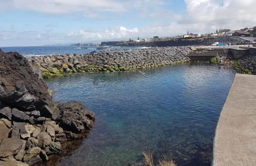 Seaside Azores Villa with natural pool, terrace & barbecue - Photo 13