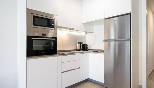 Beach and golf at modern apartment - Foto 3