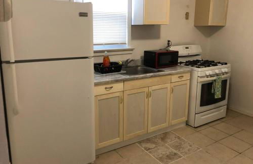 Private 3 bedroom and 1 bathroom house, direct NYC Manhattan train a 15 minute walk away, MetLife Stadium FIFA World Cup 35 minutes away - Foto 10