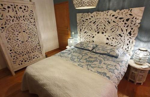 Holiday Home in Dordogne With Pool & Bubble Bath - Photo 5