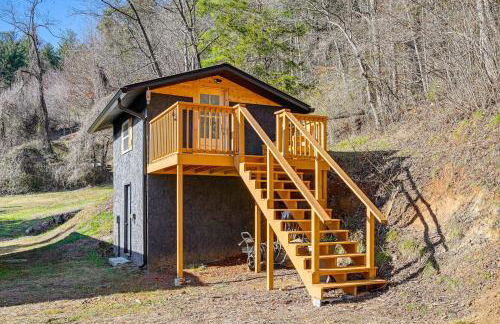 Remote Home with Deck and Grill in Scenic Tuckasegee! - Foto 28
