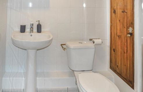 Gorgeous Home In Fontevraud L'abbaye - Photo 6