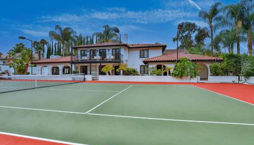 Sherman Oaks Tennis Estate with Pool + Spa - Foto 2