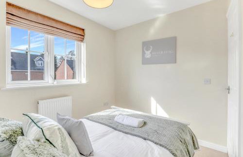 Charming 3-Bed Home with Garden & Parking - Foto 5