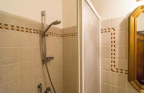 Holiday Home in Town Center with Pool, Garden, Hot Tub - Foto 50