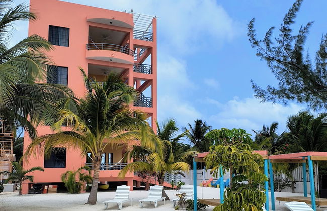 Bay Towers Hotel - Photo 33